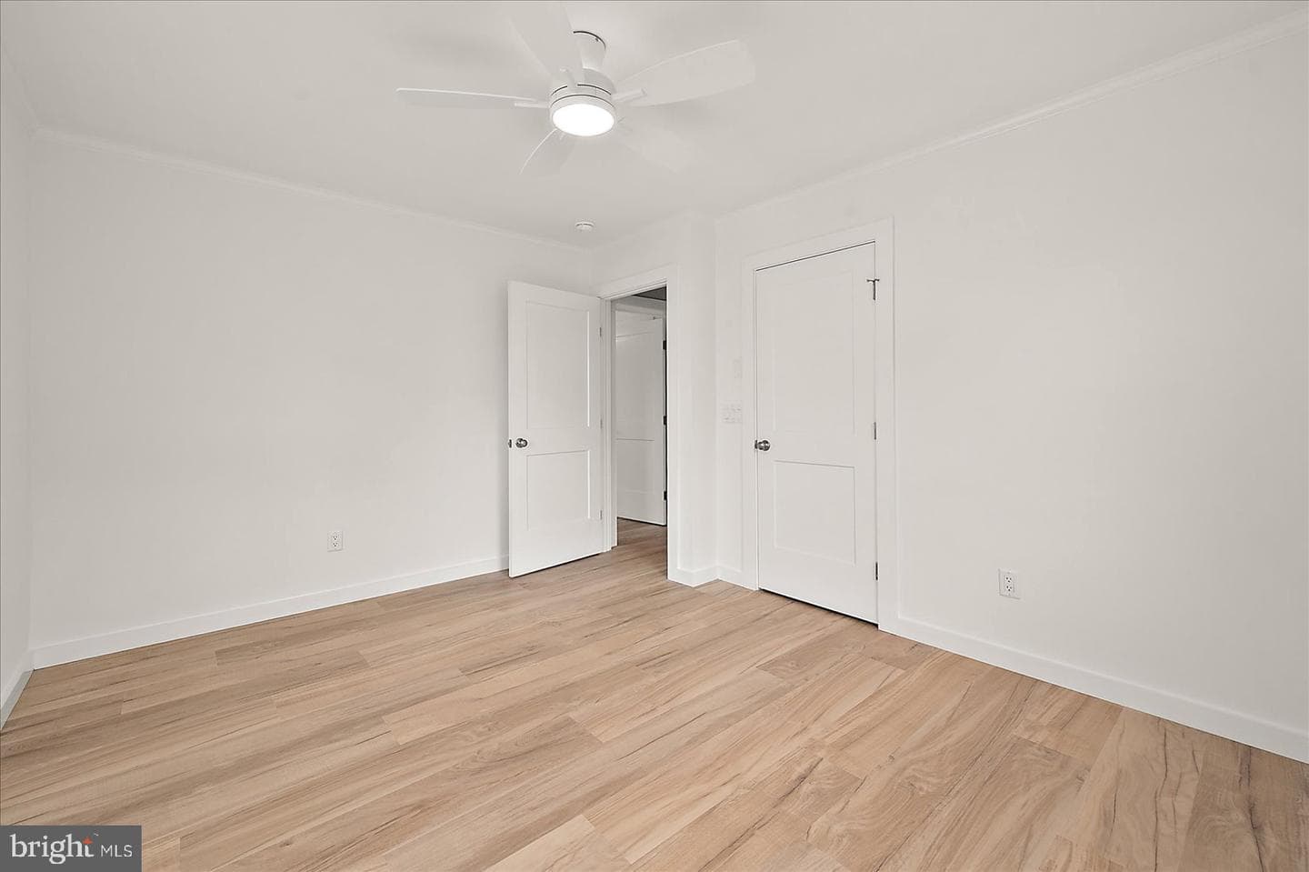100 Esham Avenue photo 28