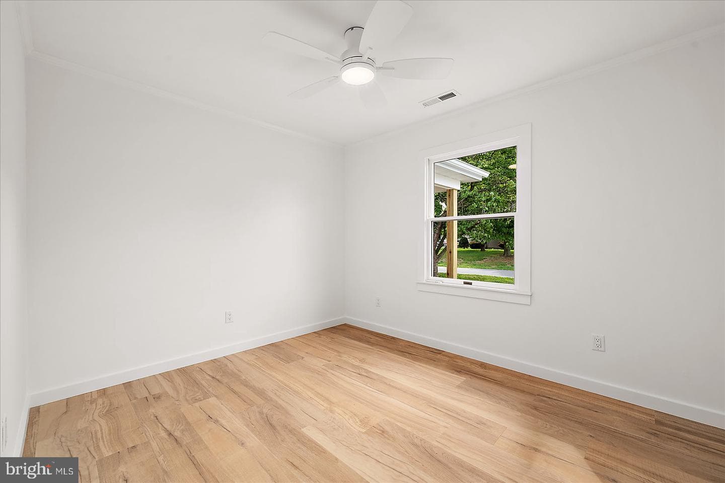 100 Esham Avenue photo 31