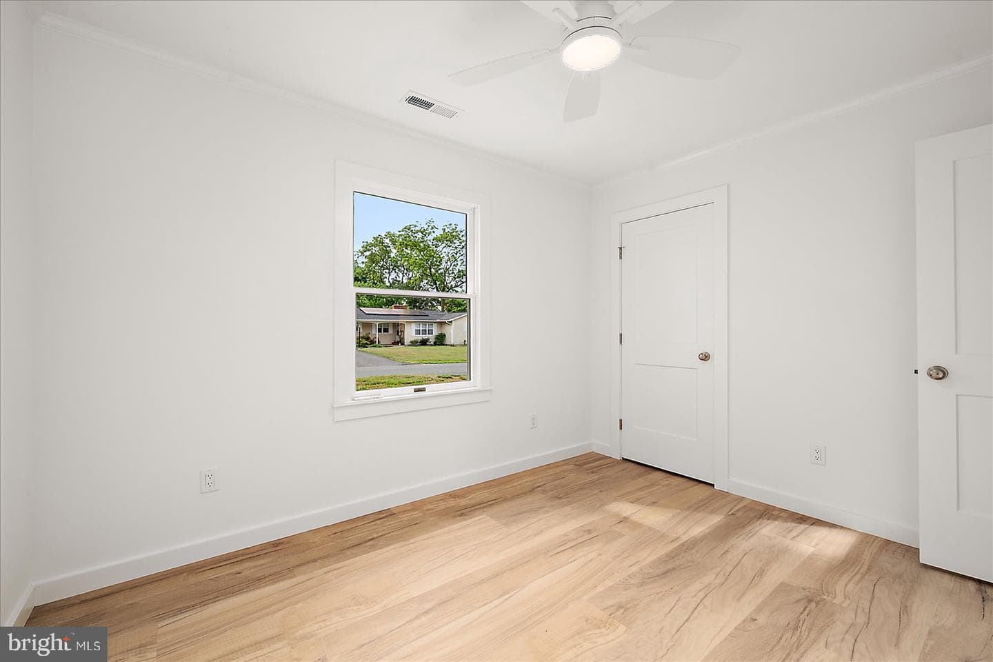 100 Esham Avenue photo 32