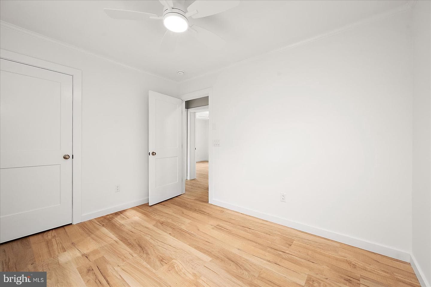 100 Esham Avenue photo 33