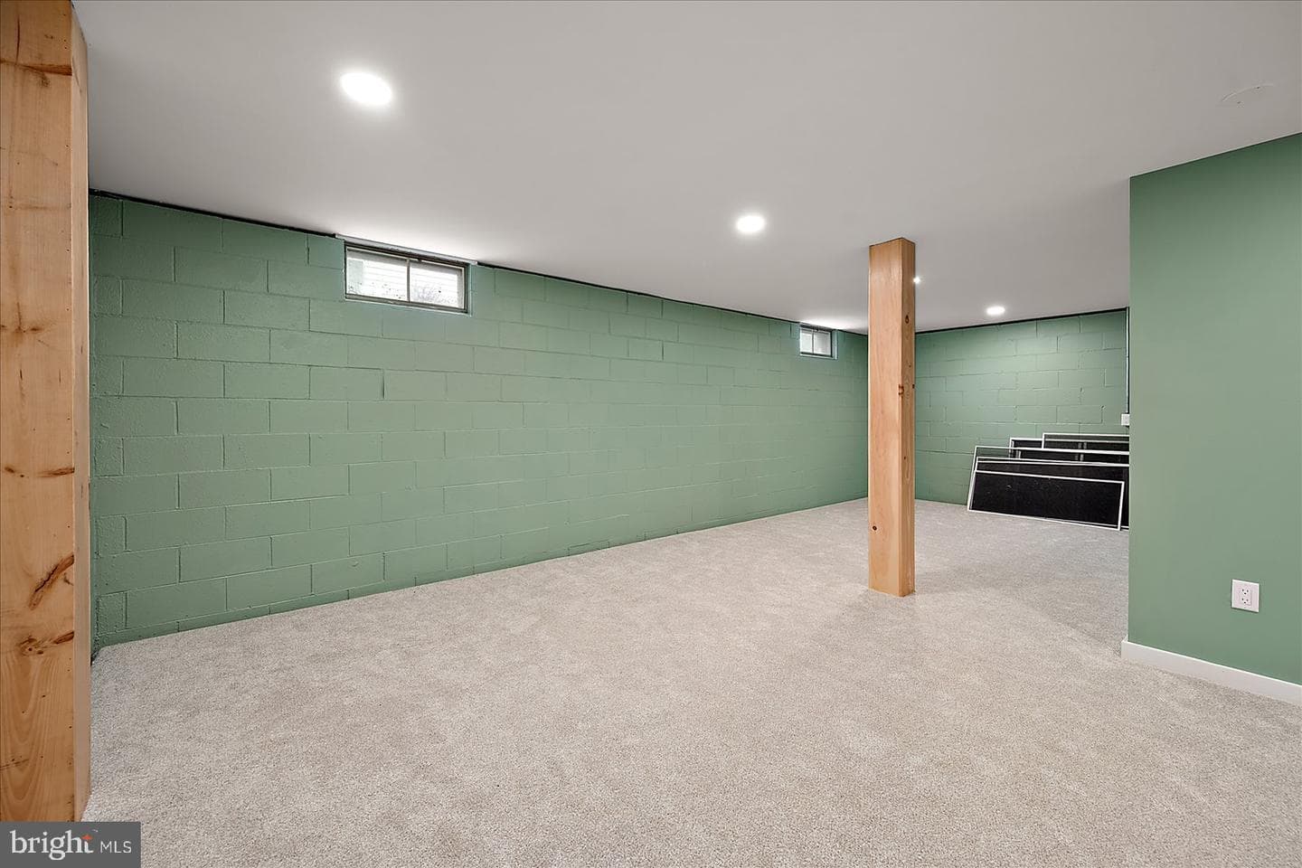 100 Esham Avenue photo 37