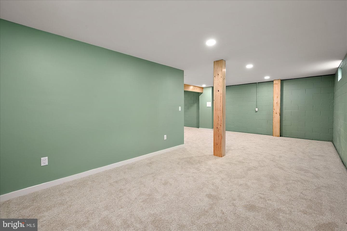 100 Esham Avenue photo 39
