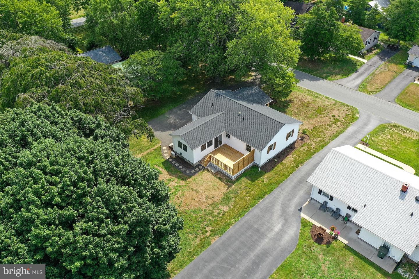 100 Esham Avenue photo 57