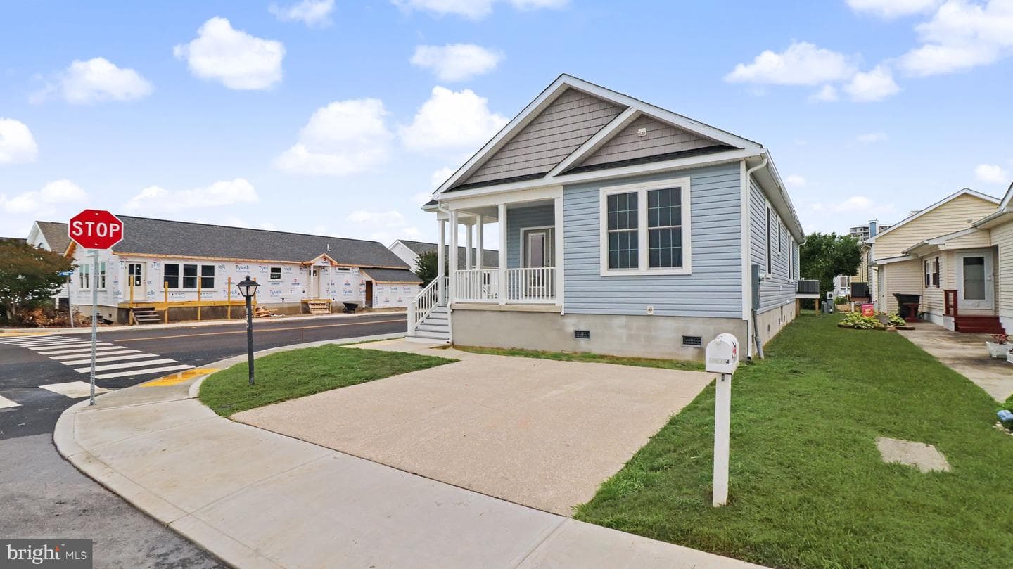 13214 Ocean Drive photo 3