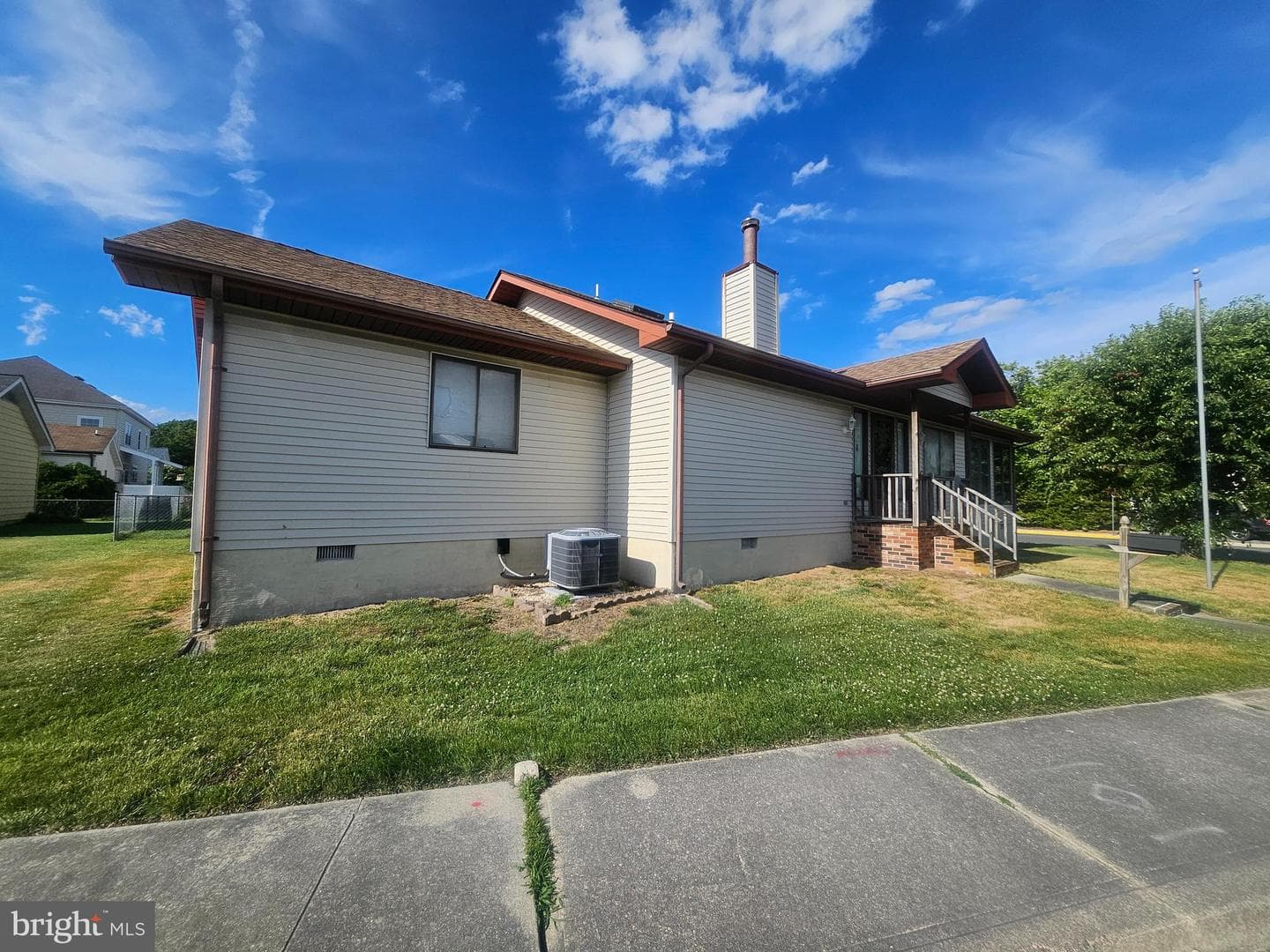 400 136th Street photo 3
