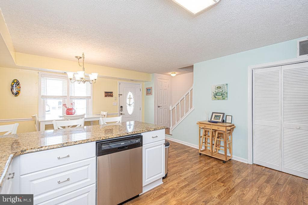 145 Newport Bay Drive #8 photo 10