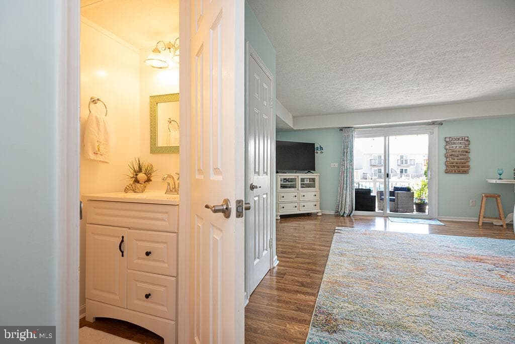 145 Newport Bay Drive #8 photo 14
