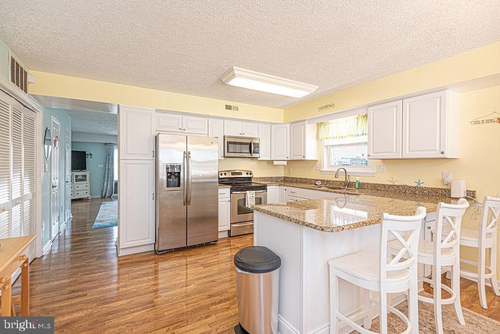 145 Newport Bay Drive #8 photo 5