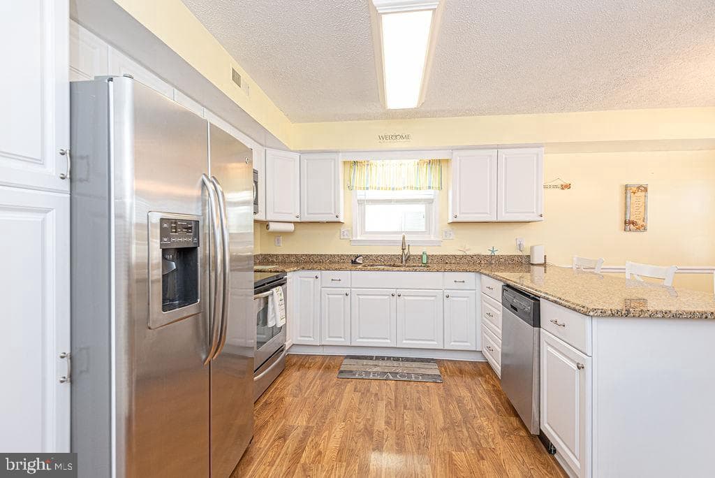 145 Newport Bay Drive #8 photo 9