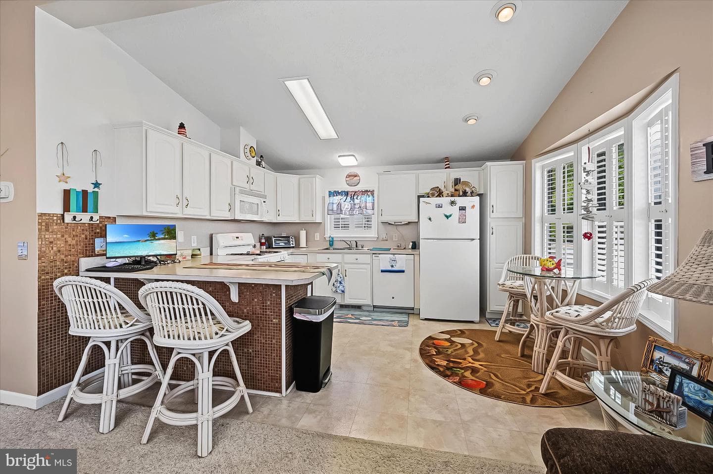 208 Timberline Circle photo 11