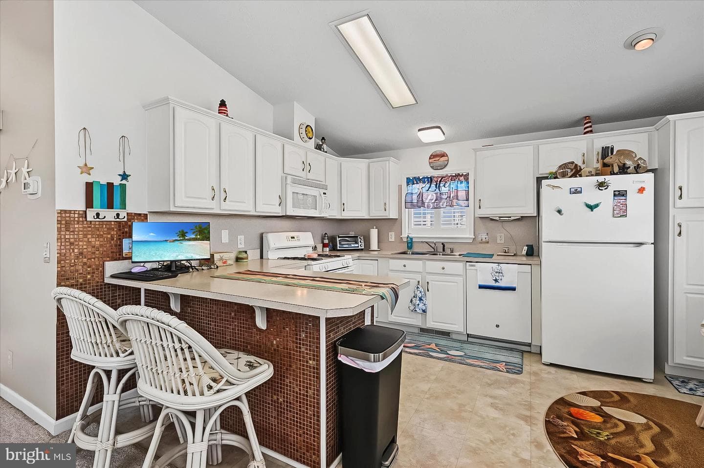 208 Timberline Circle photo 8