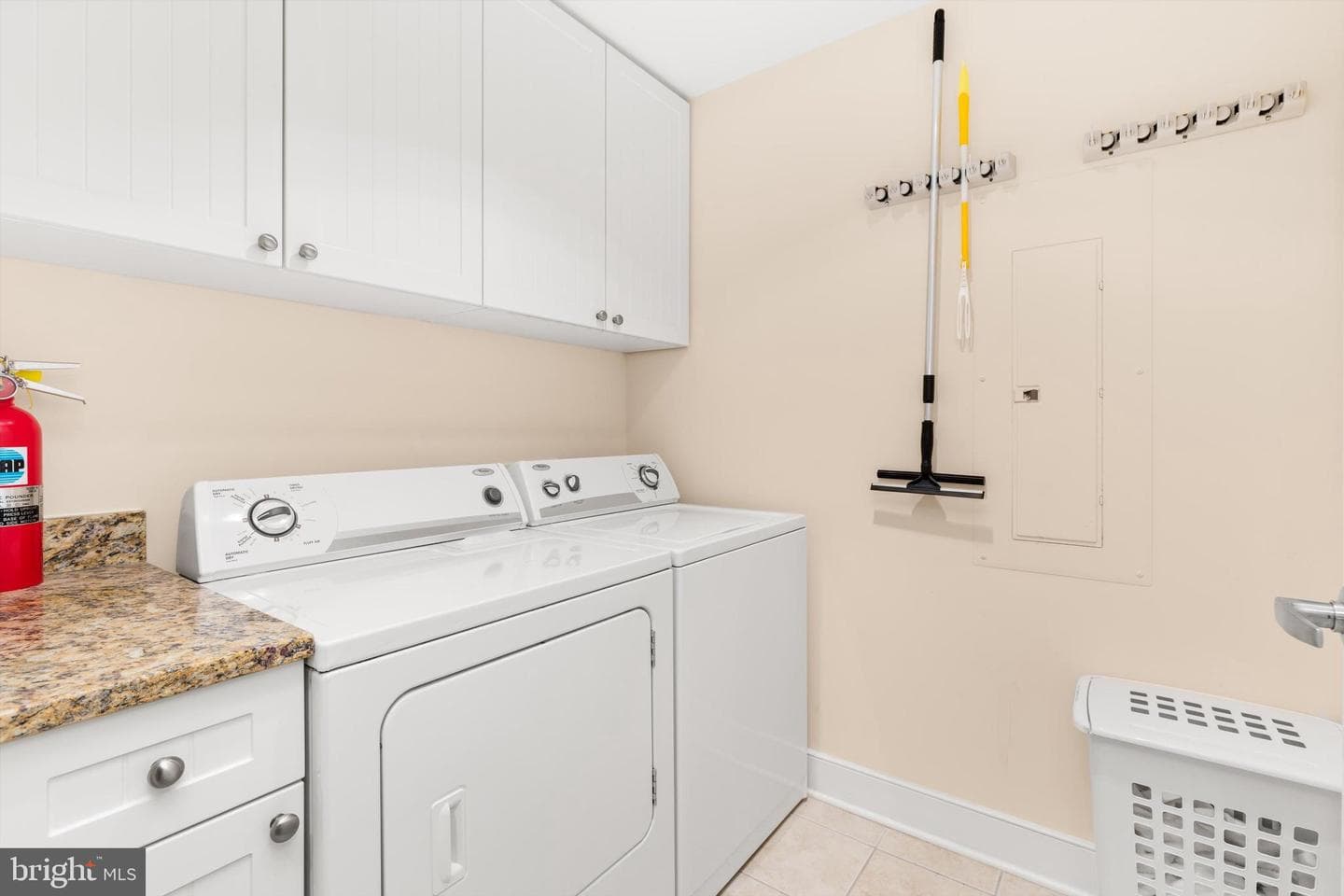2 48th Street #1405 Gateway Grand photo 12