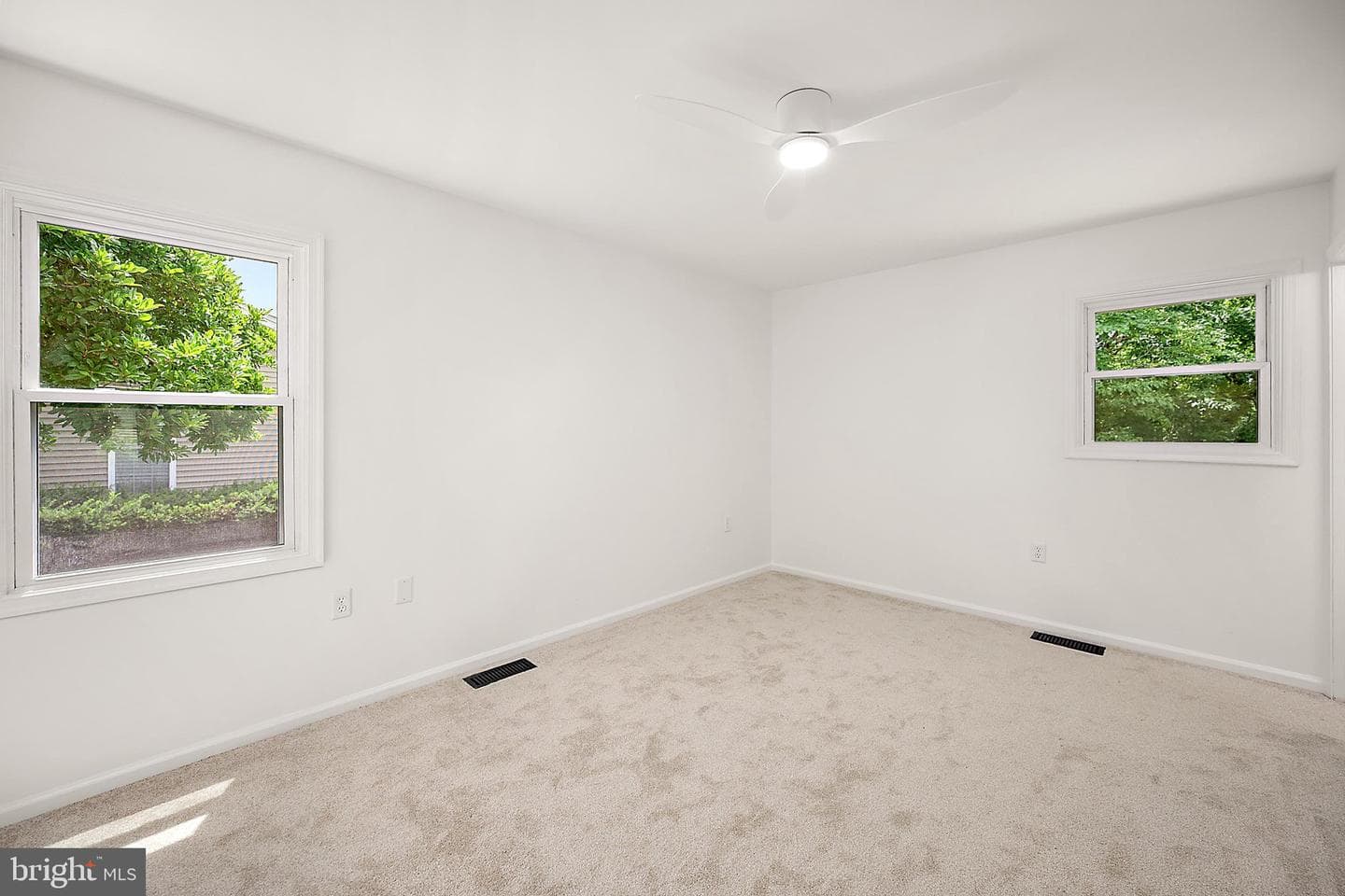 302 Franklin Avenue photo 14