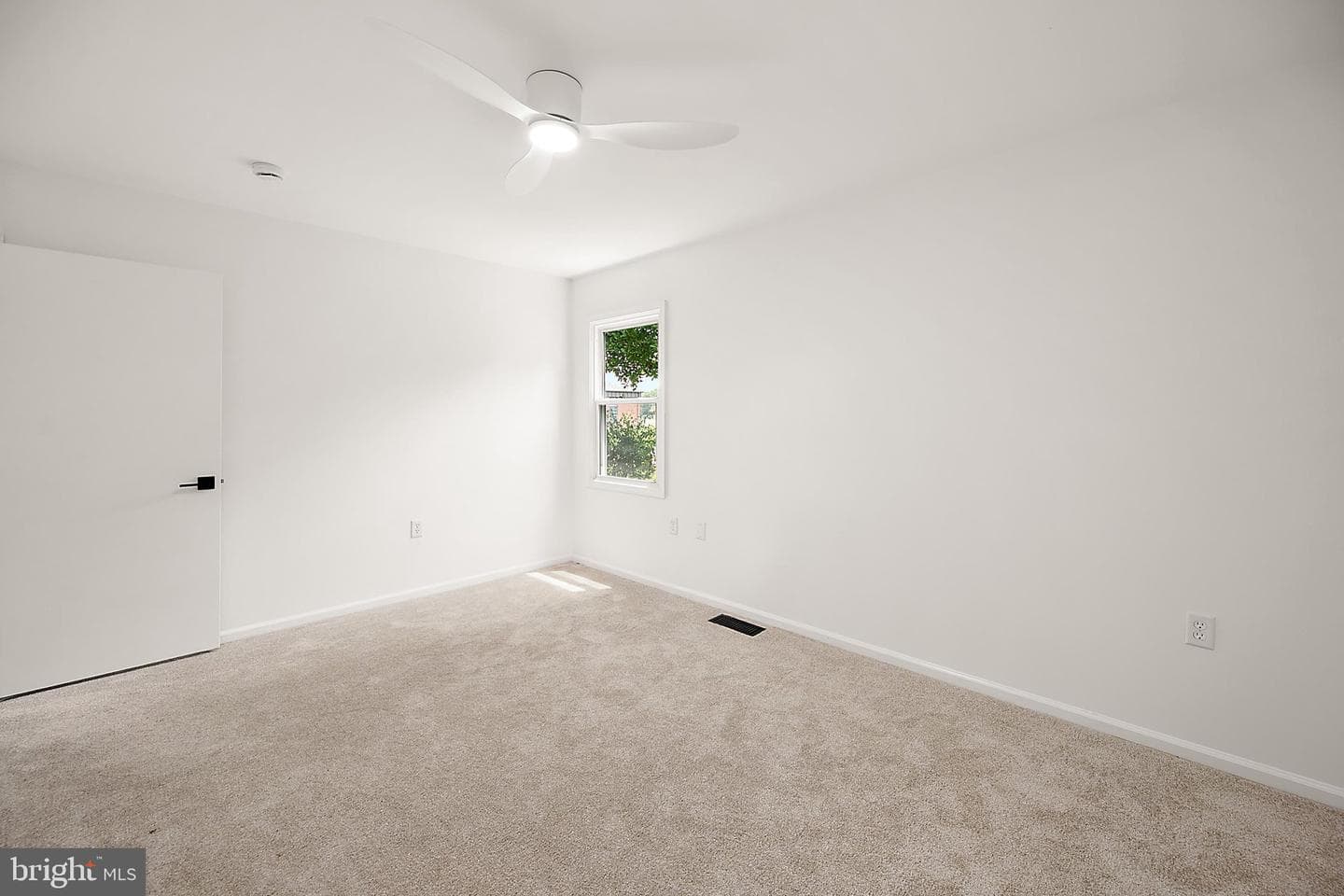 302 Franklin Avenue photo 15