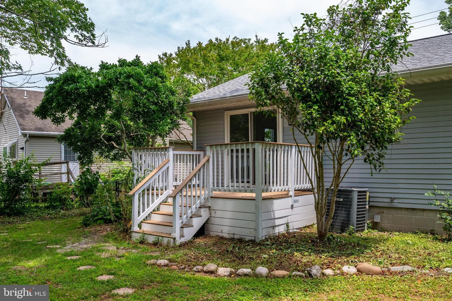 302 Franklin Avenue photo 31
