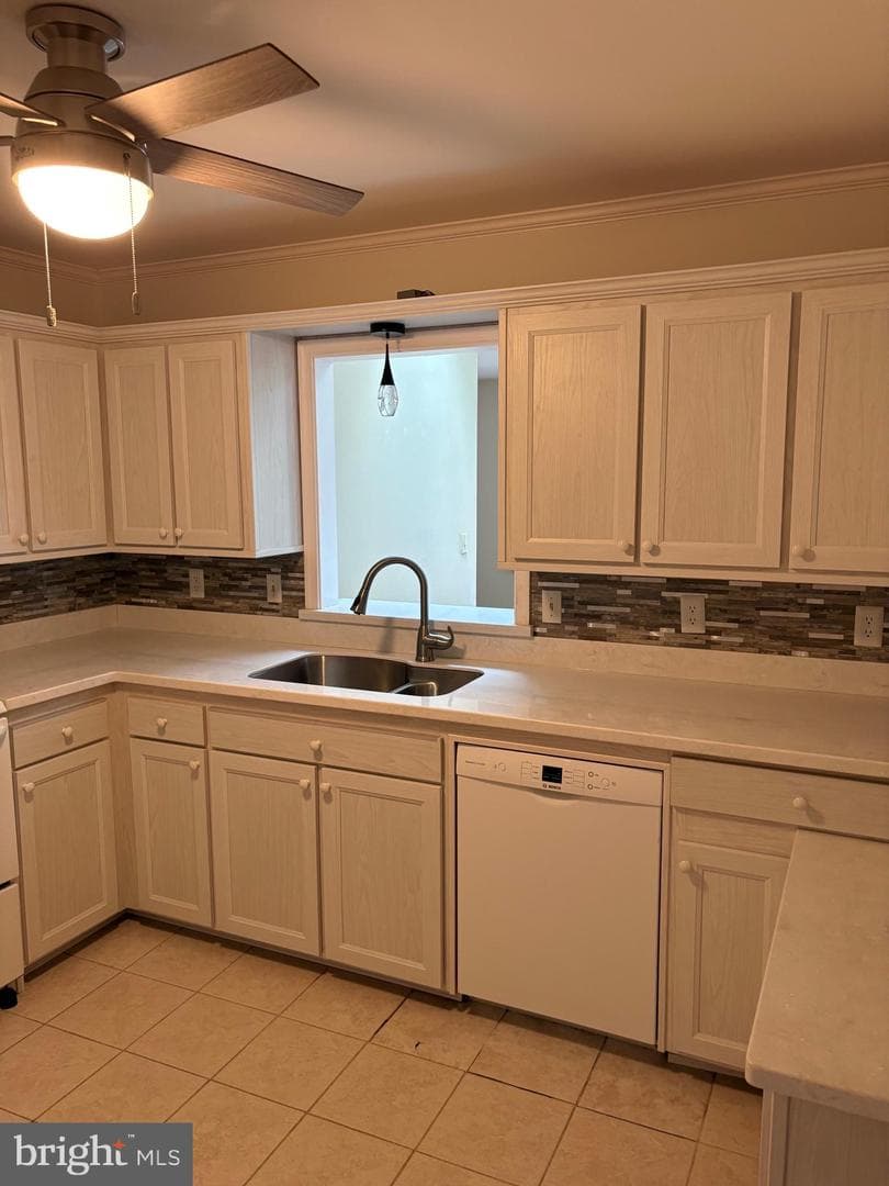 170 Windjammer Road photo 15