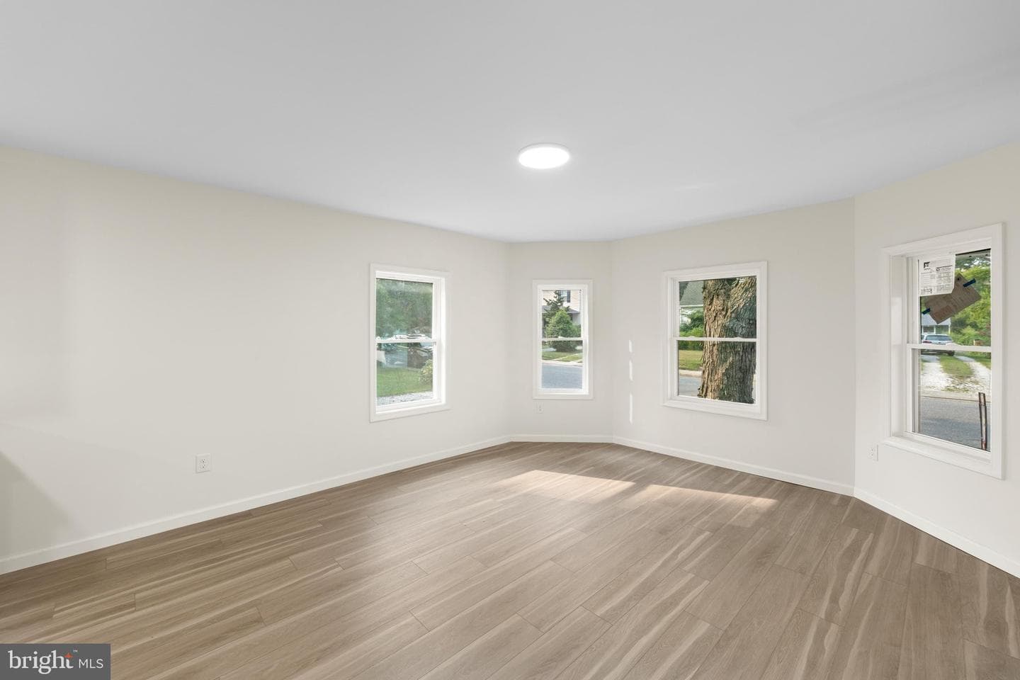 12 Burley Street photo 15