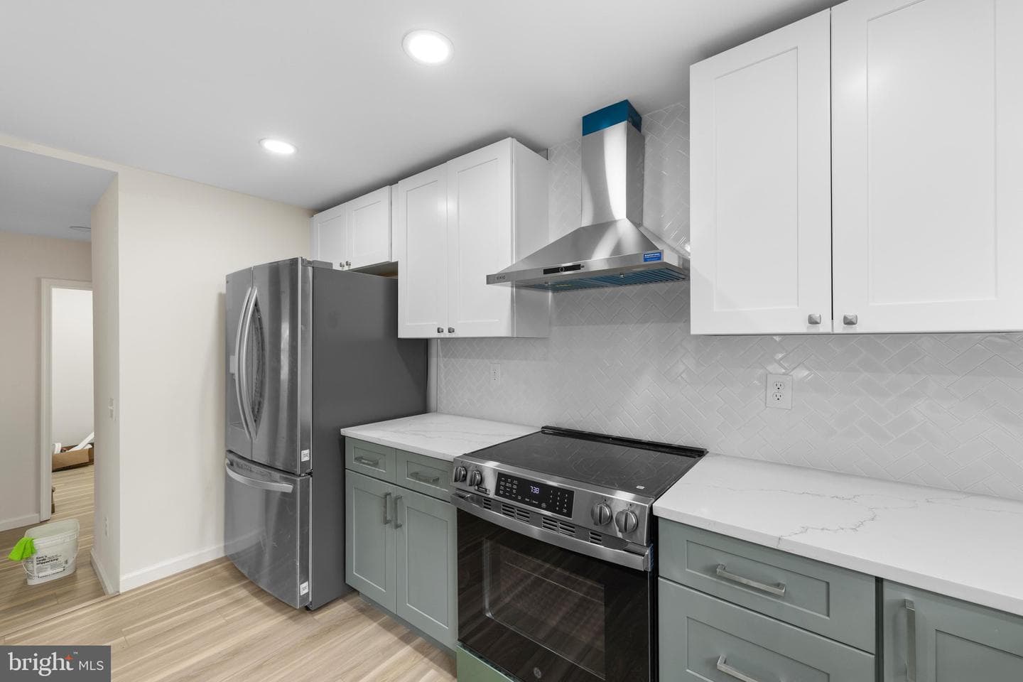 12 Burley Street photo 18