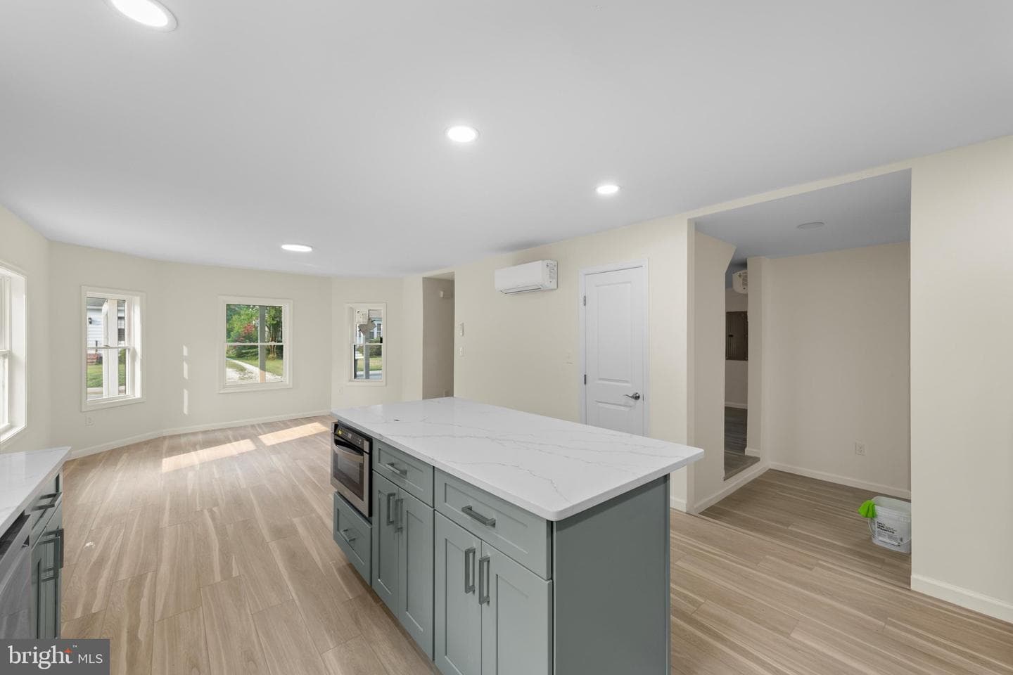 12 Burley Street photo 19