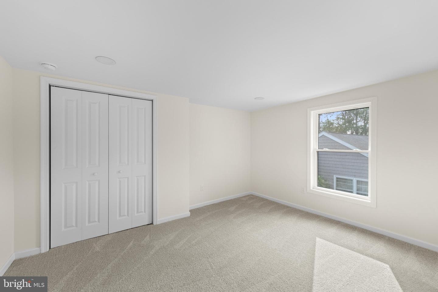 12 Burley Street photo 35