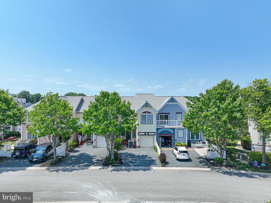 843 Yacht Club Drive photo 3