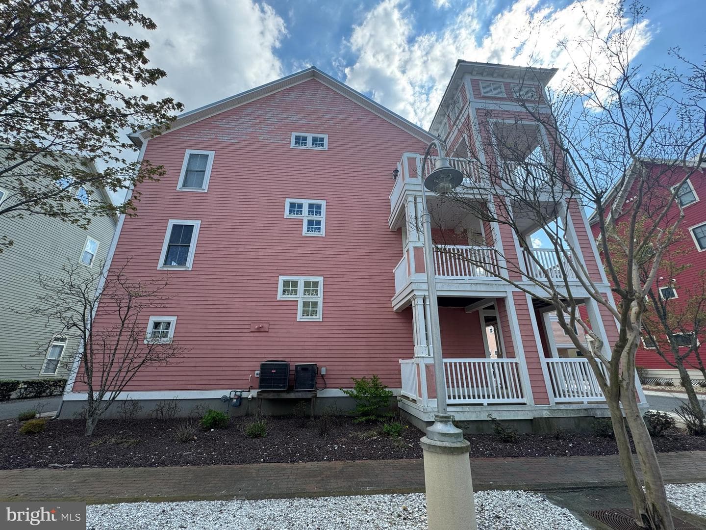 8 Shore Point Drive photo 3