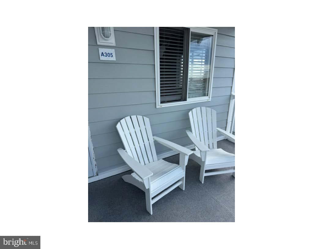 413 Robin Drive #305 photo 11