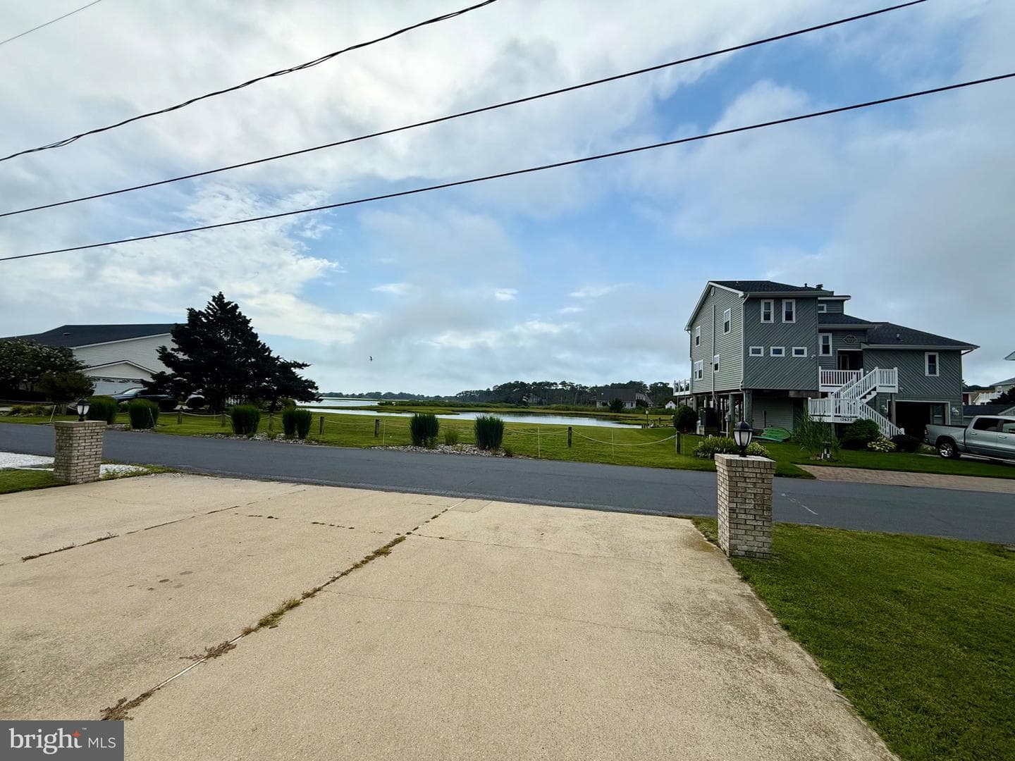 12623 Sheffield Road photo 2