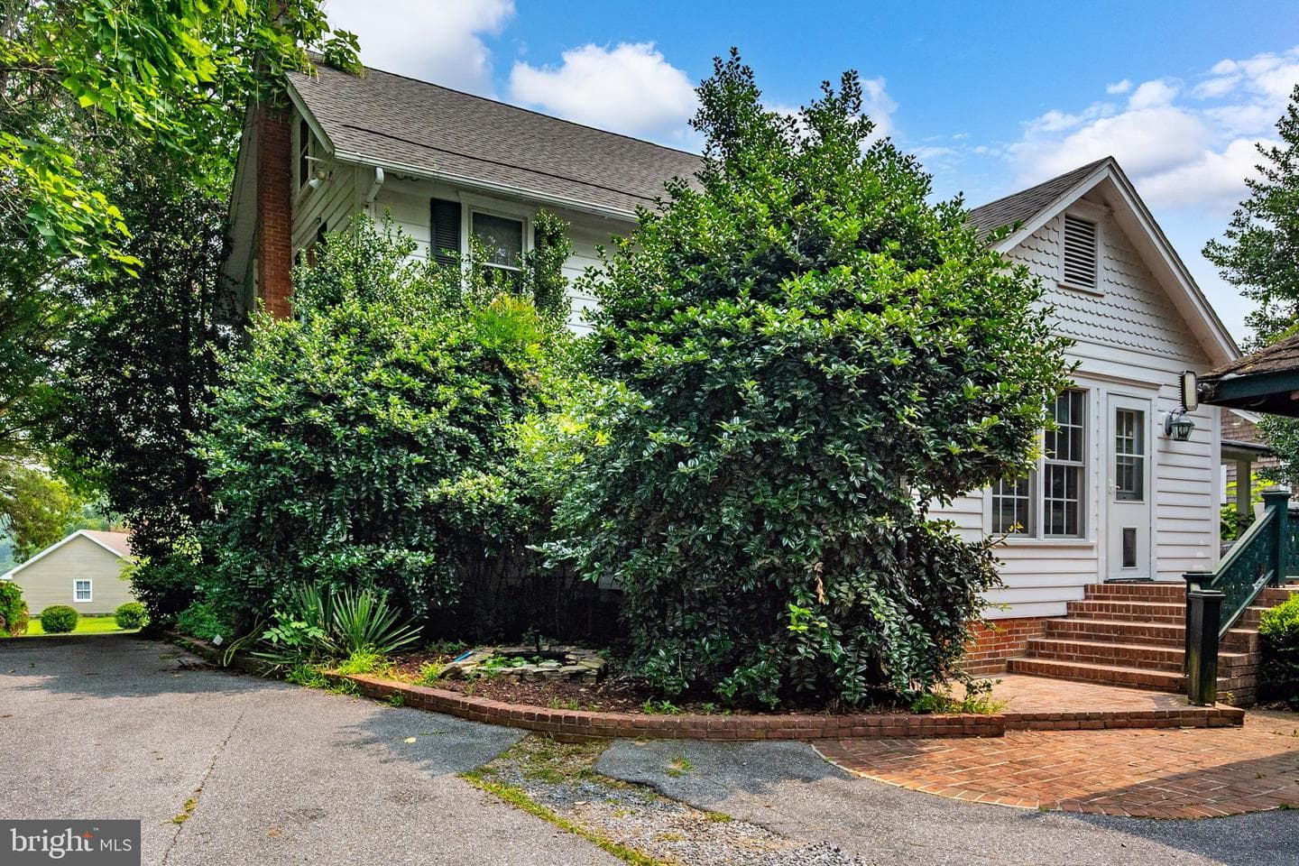 214 Broad Street photo 82
