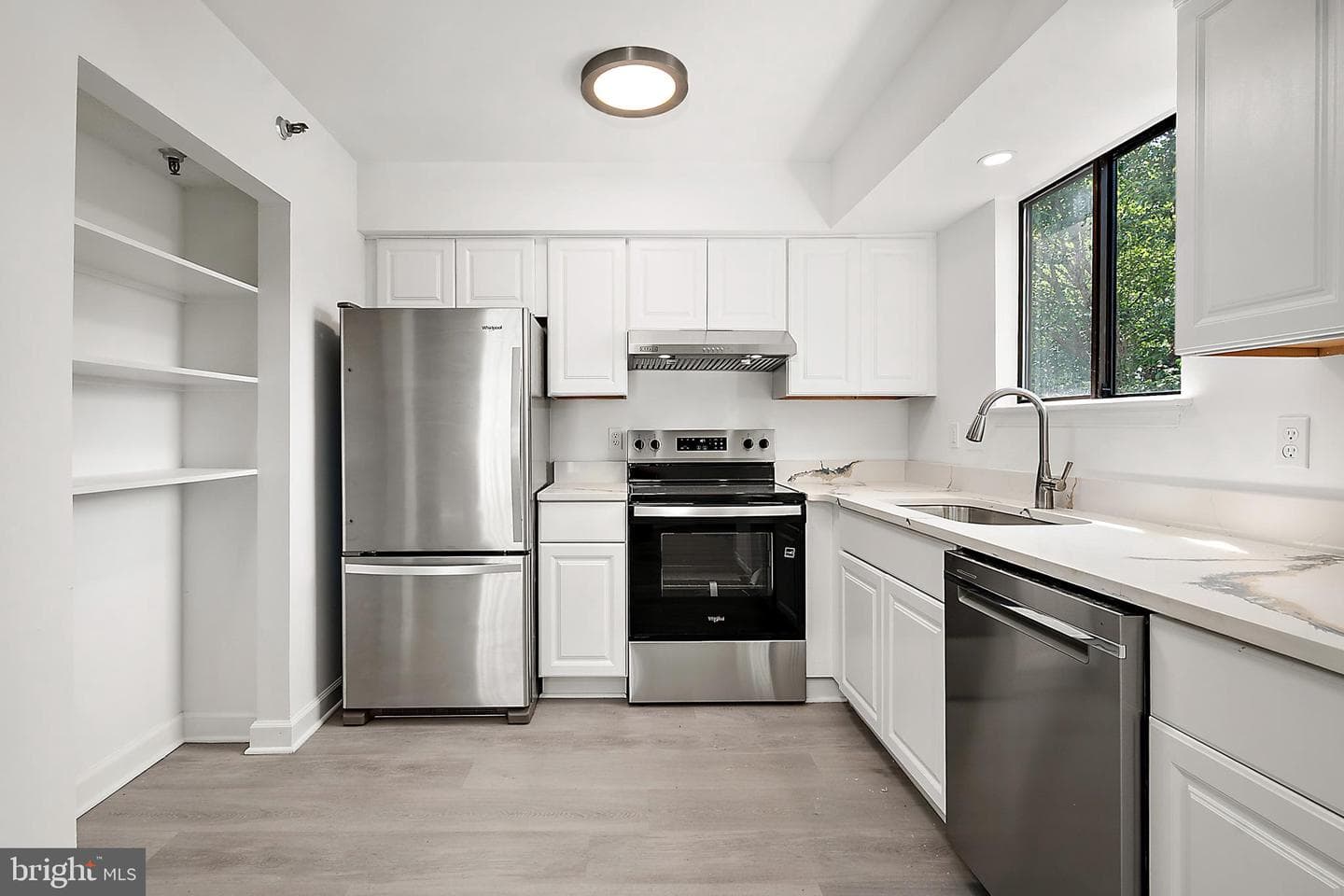14300 Jarvis Avenue #b301 photo 10