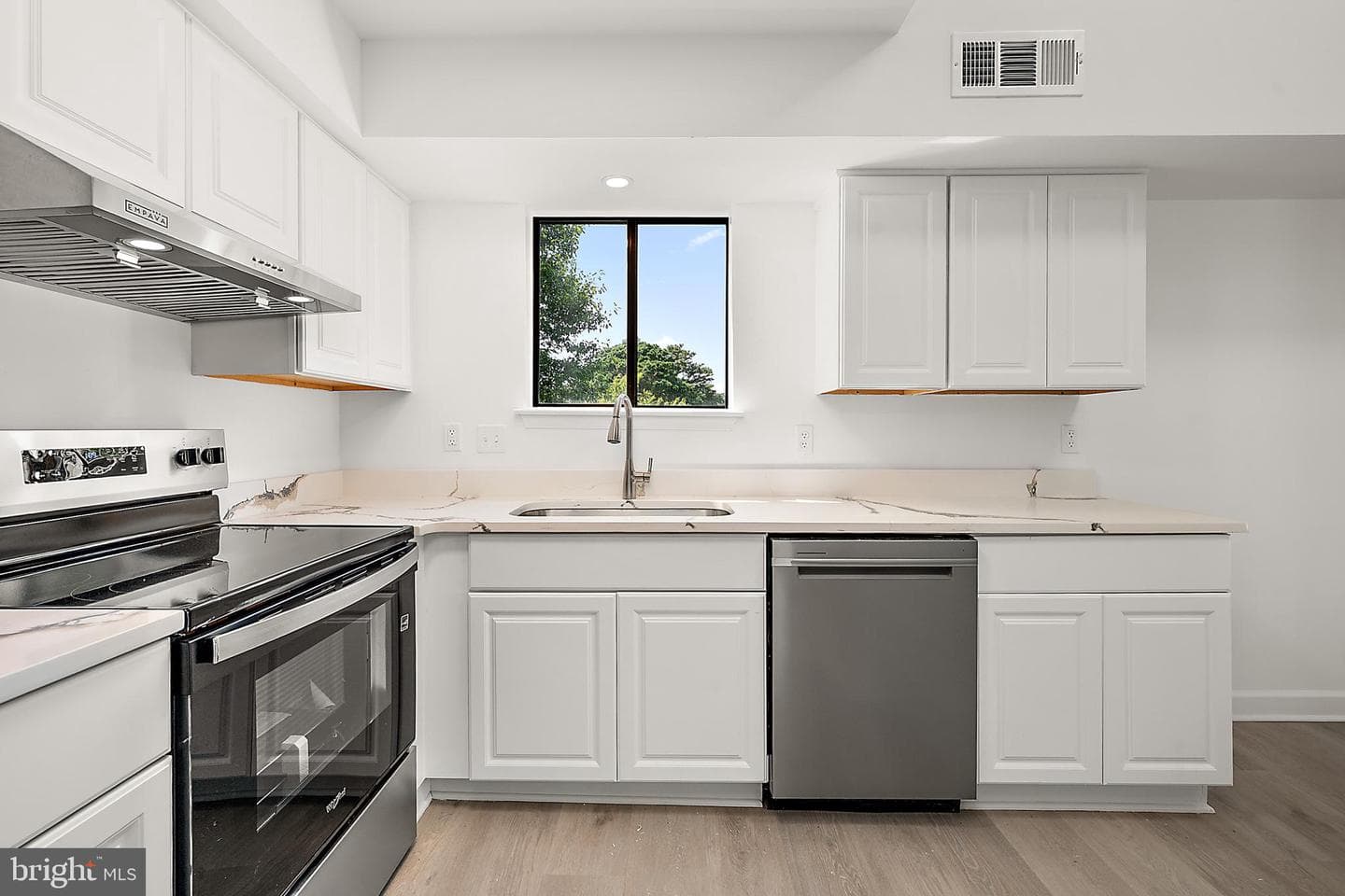14300 Jarvis Avenue #b301 photo 12