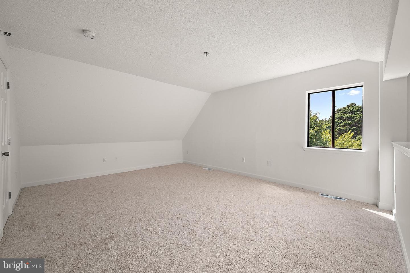 14300 Jarvis Avenue #b301 photo 18