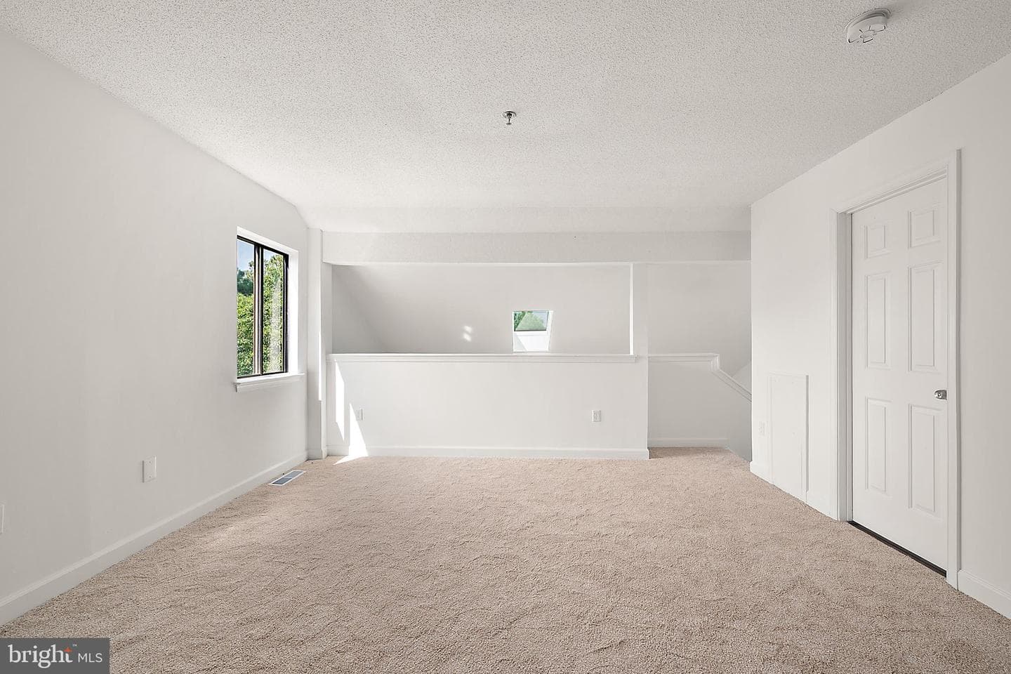 14300 Jarvis Avenue #b301 photo 20
