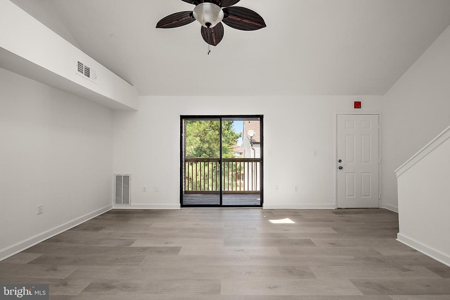 14300 Jarvis Avenue #b301 photo 4