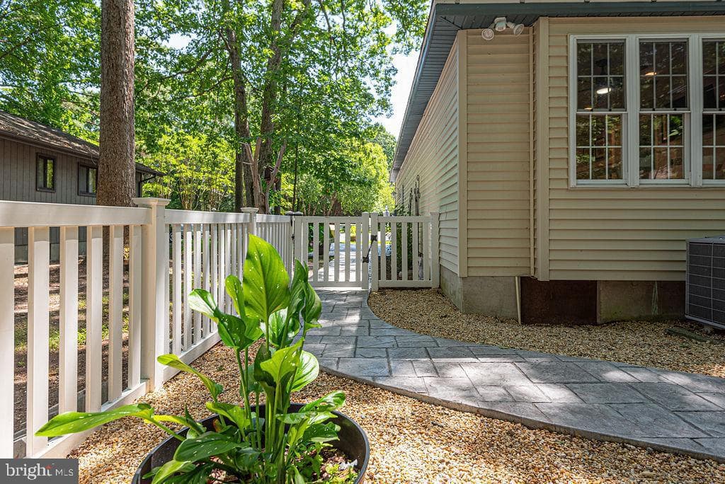 1036 Ocean Parkway photo 81