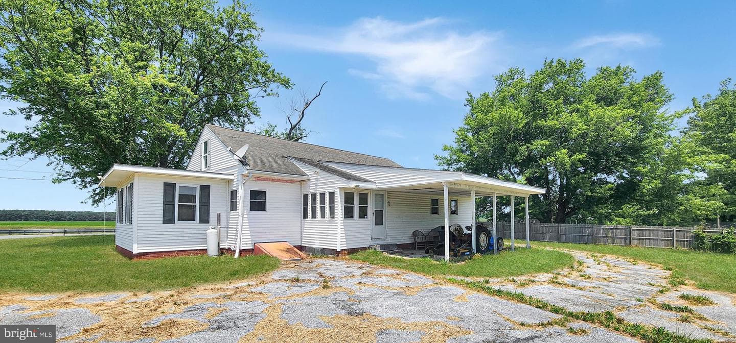 6092 Worcester Highway photo 3