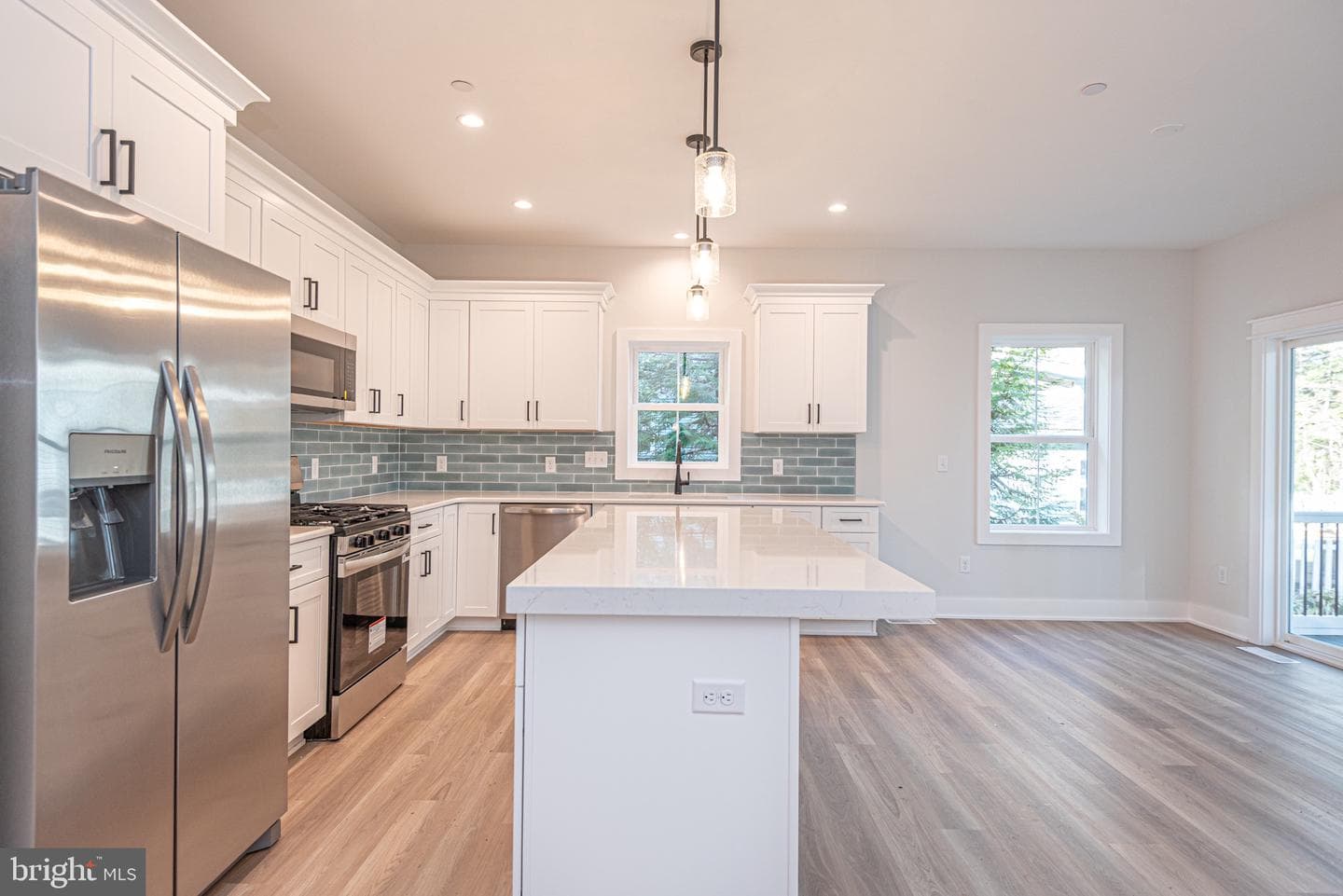 108 Nottingham Lane photo 3
