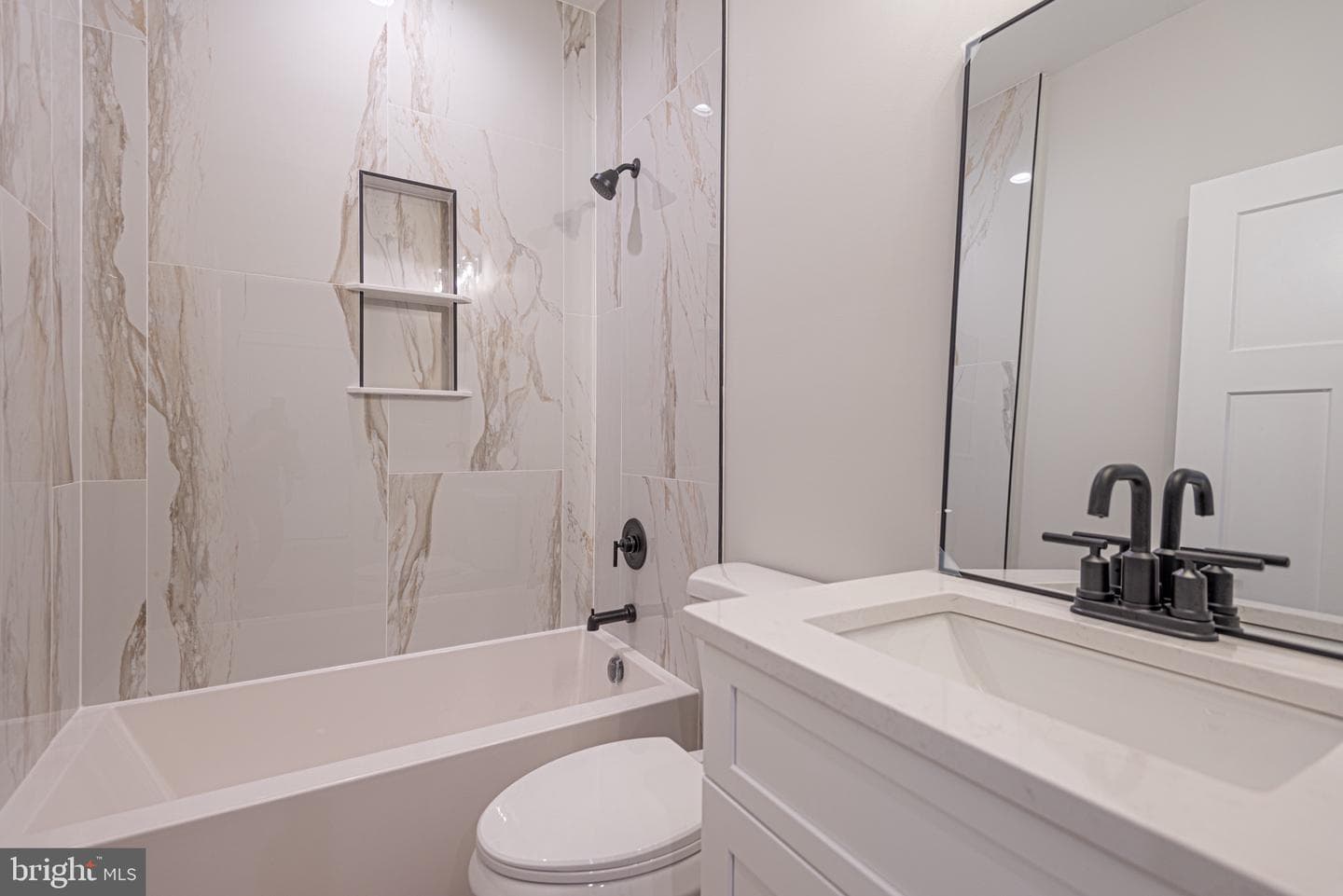 108 Nottingham Lane photo 7