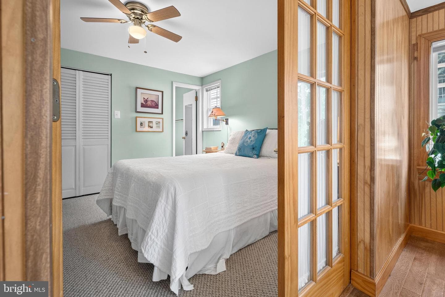 180 Teal Circle photo 9