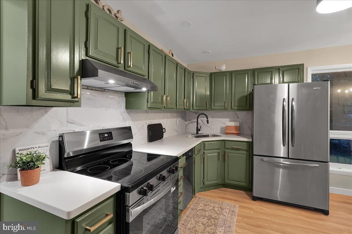 10 Stonemeadow Court photo 14