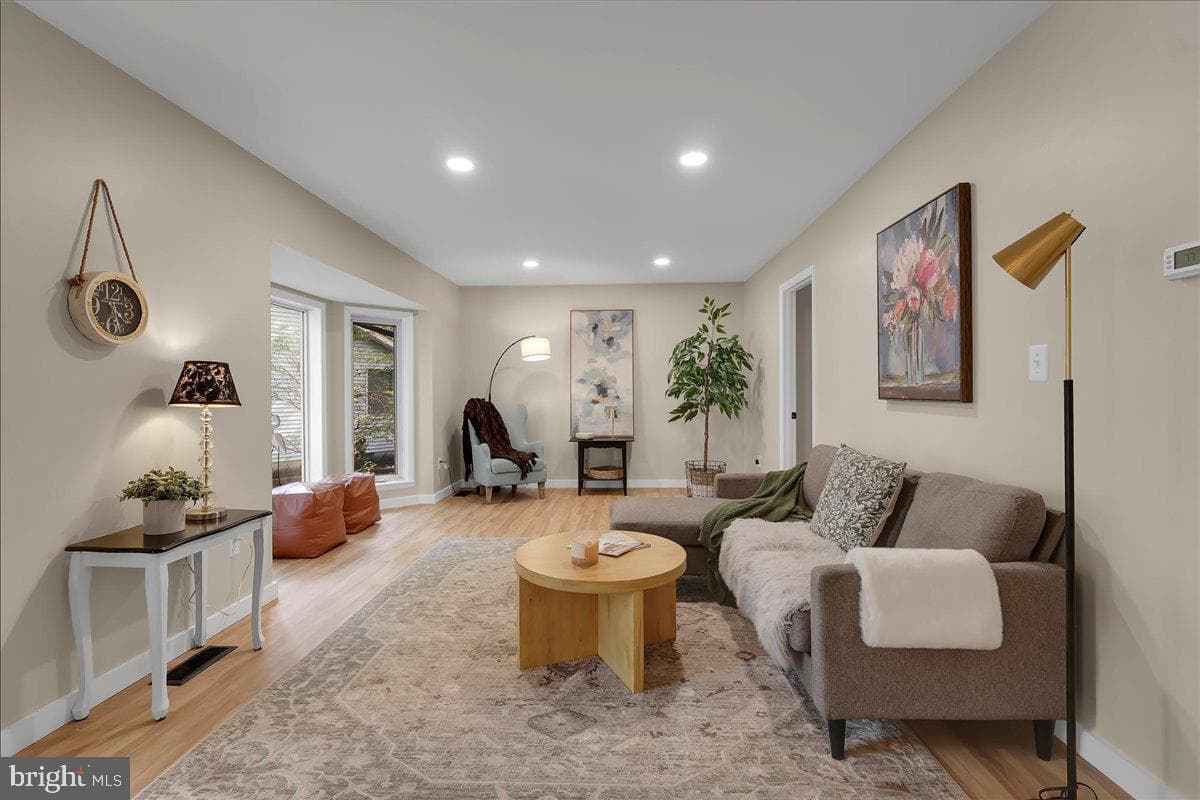 10 Stonemeadow Court photo 6