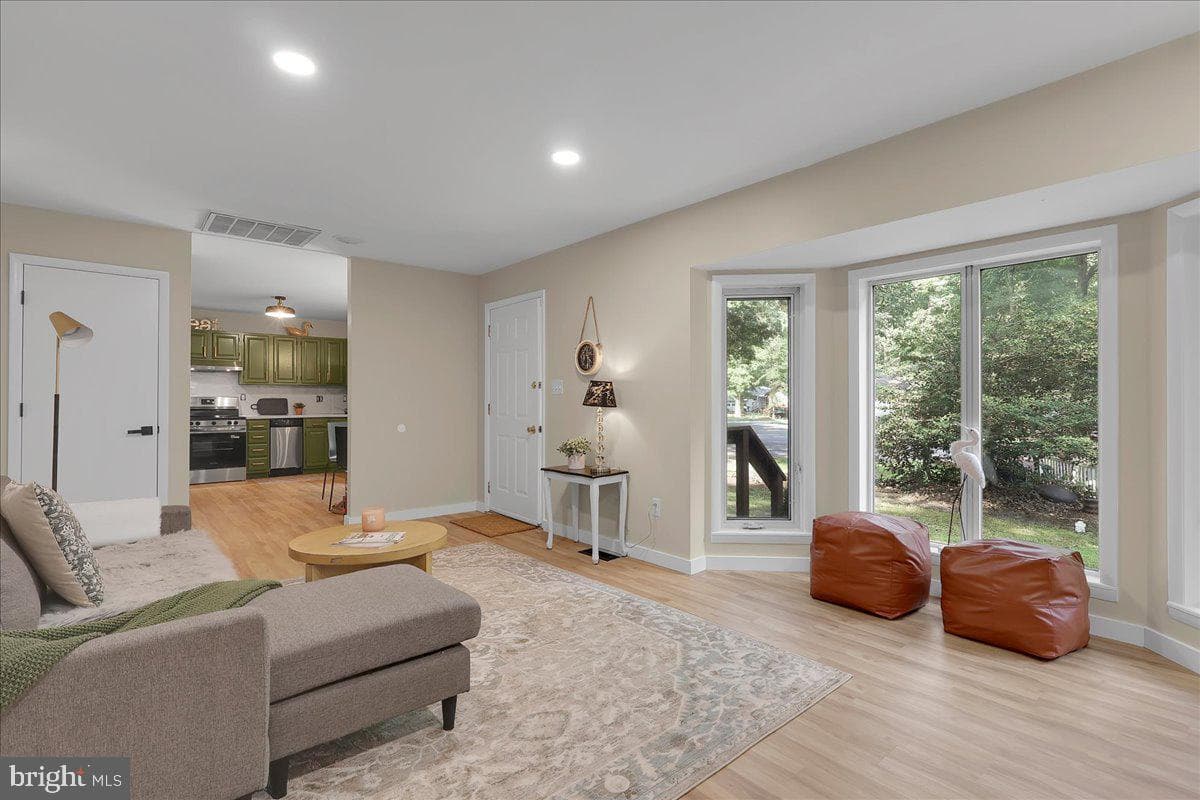 10 Stonemeadow Court photo 8