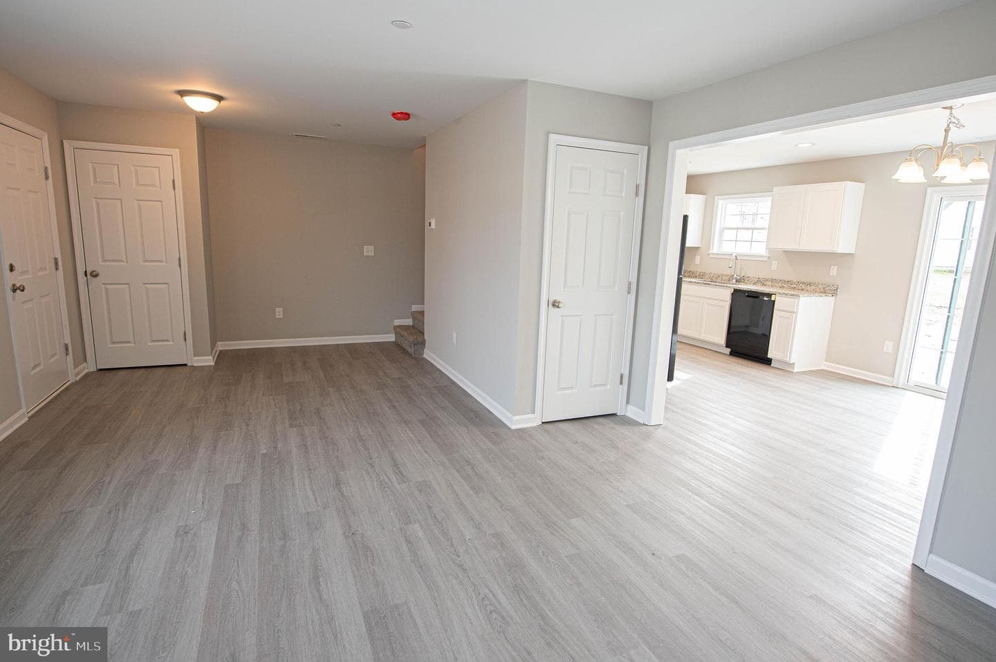 241 Morgans Court photo 9