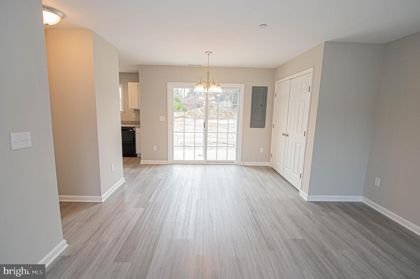 245 Morgans Court photo 7