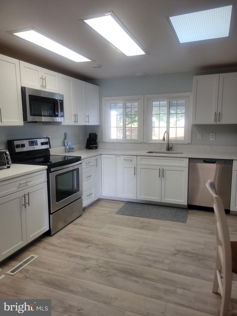 19 Anchor Way Drive photo 3