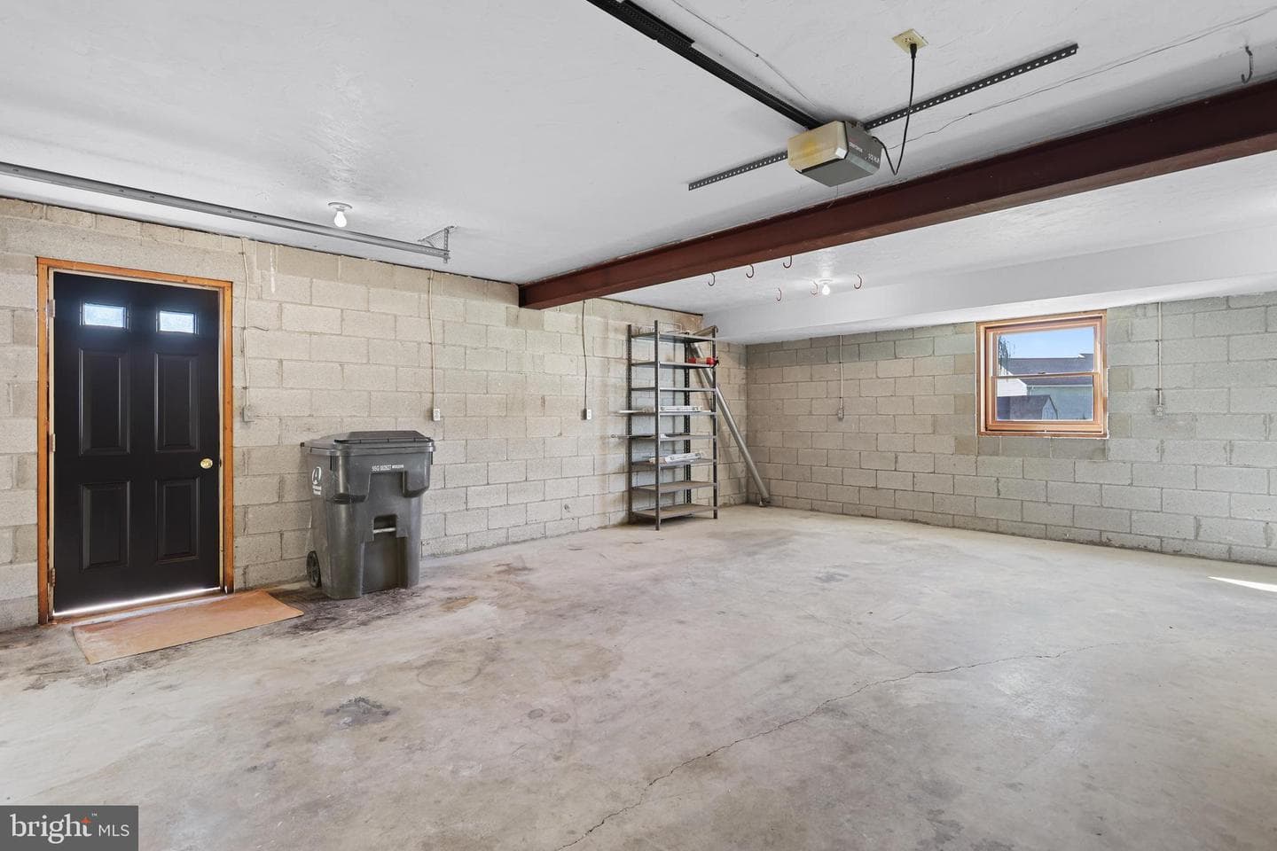85 Thomas Drive photo 26
