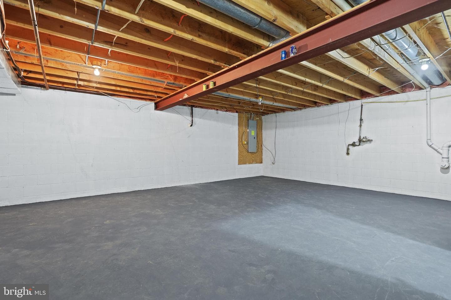 85 Thomas Drive photo 29
