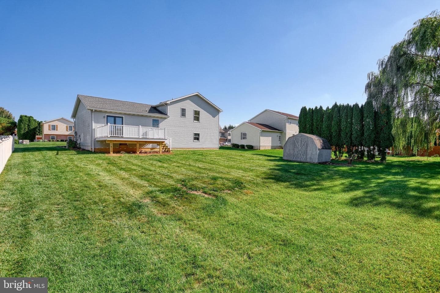 85 Thomas Drive photo 35