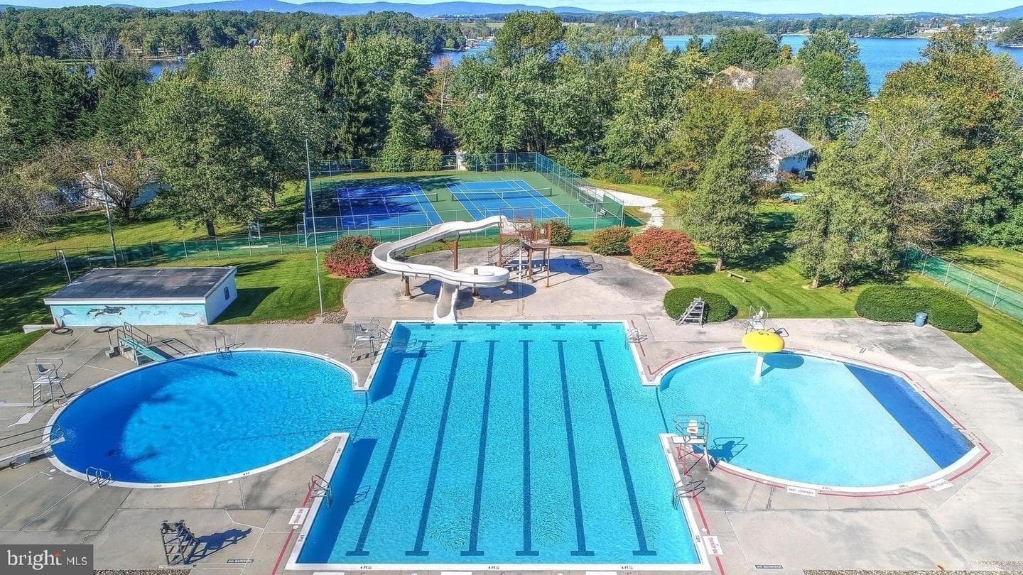97 Lake Meade Drive photo 47