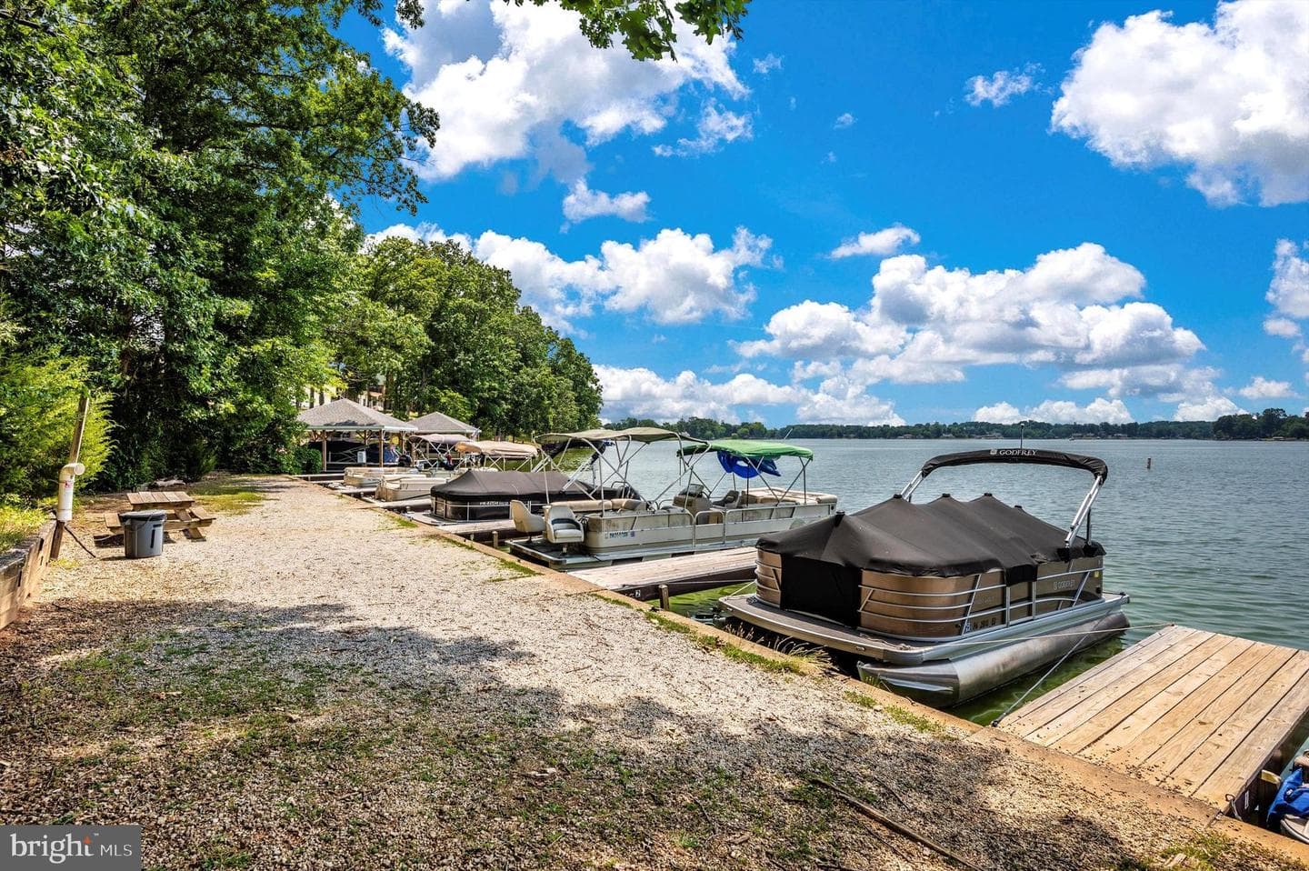 97 Lake Meade Drive photo 53